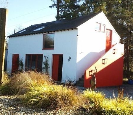 מואטה The Village Studio Apartments מראה חיצוני תמונה
